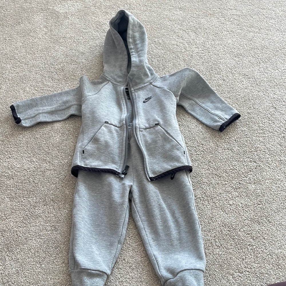 18 month Nike tech fleece